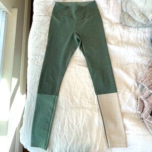 Outdoor Voices dipped ⅞ legging